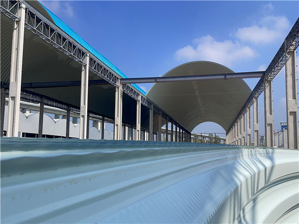 泰州泰興堆料棚拱形屋頂工程案例解析無梁拱結構成型及吊裝